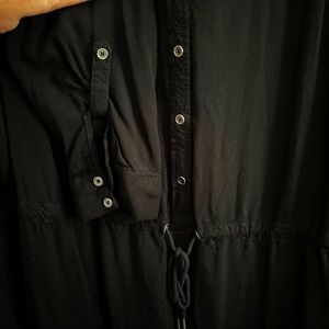AVENUE Black, long length, Light weight, three-quarter sleeve in great cond